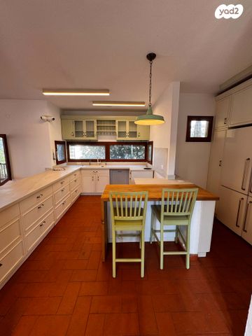 בית פרטי/ קוטג', חרצית, כפר ורדים