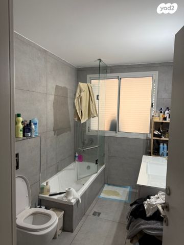 דירה, מעפילי אגוז 66, נווה חן, תל אביב יפו