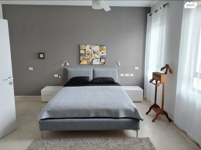 דופלקס, מתחם גרינברג, הוד השרון