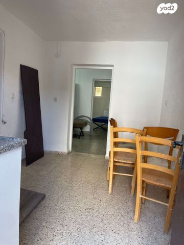 דו משפחתי, הצנחנים, קרית שמואל, טבריה