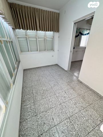 בית פרטי/ קוטג', הרב צעירי, שעריה, פתח תקווה