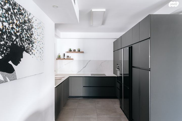 דירה, עפרה חזה, משכנות האומנים, קרית מוצקין