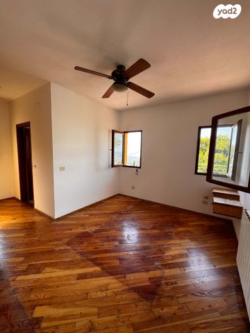 בית פרטי/ קוטג', חרצית, כפר ורדים