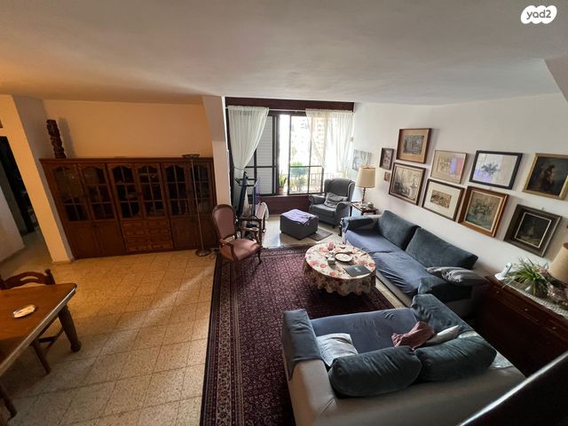 דירה, פרופס 5, נווה רם, שיכון מזרחי, רמת גן