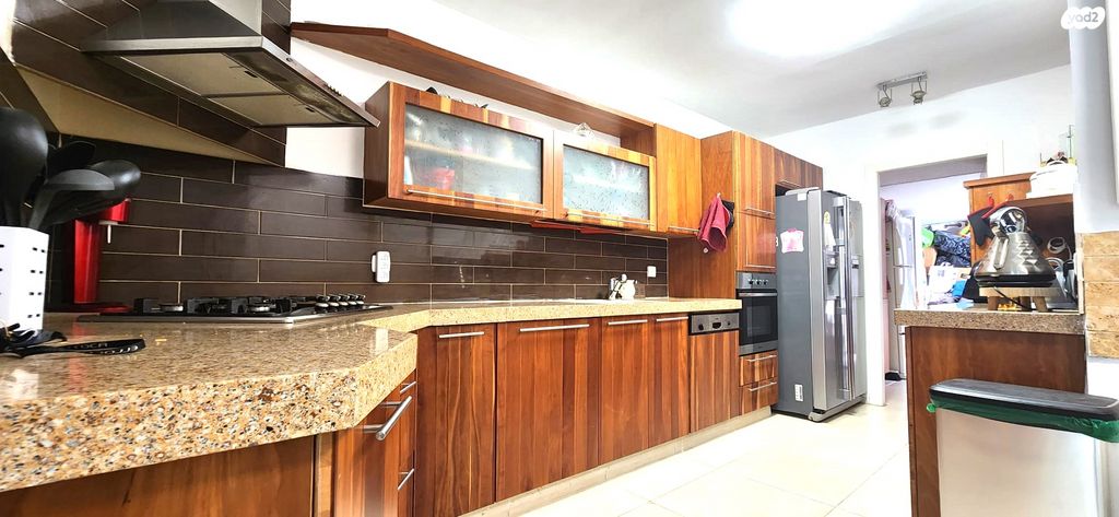 דירת גן, הנורית, נאות הדרים (חבצלת הצעירה), קרית עקרון