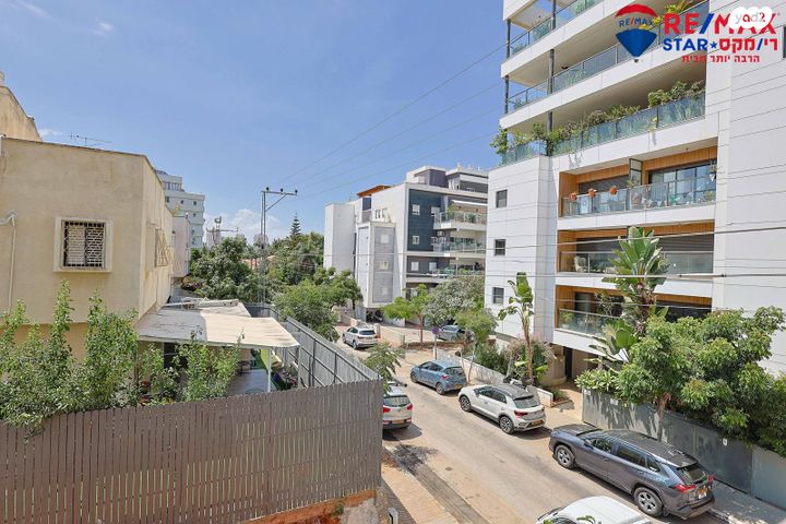 דירה, הקרן הקיימת 8, מרכז, הרצליה