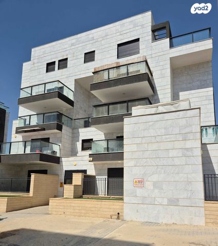 דירת גן, דרור, חורשת נח, אופקים