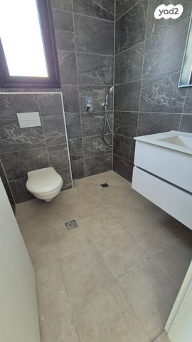 דירה, בר כוכבא, אחוזת כנרת, טבריה