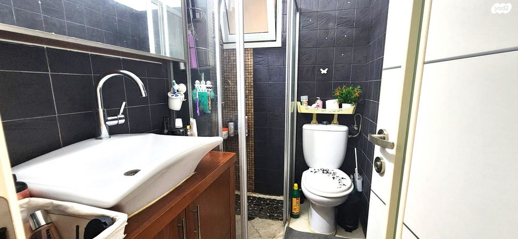 דירת גן, הנורית, נאות הדרים (חבצלת הצעירה), קרית עקרון