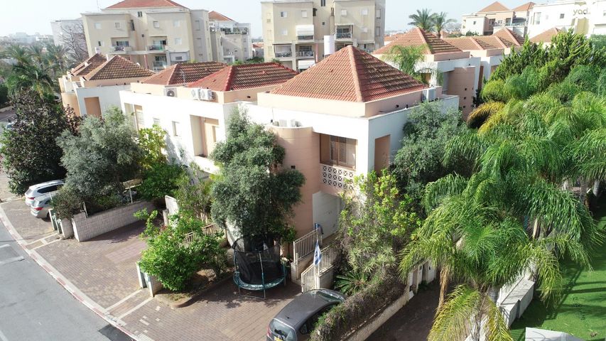 בית פרטי/ קוטג', אזורי גדרה, גדרה