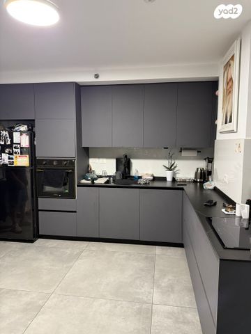 דירה, מעפילי אגוז 66, נווה חן, תל אביב יפו