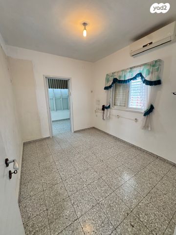 בית פרטי/ קוטג', הרב צעירי, שעריה, פתח תקווה