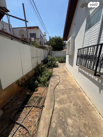 בית פרטי/ קוטג', הרב צעירי, שעריה, פתח תקווה