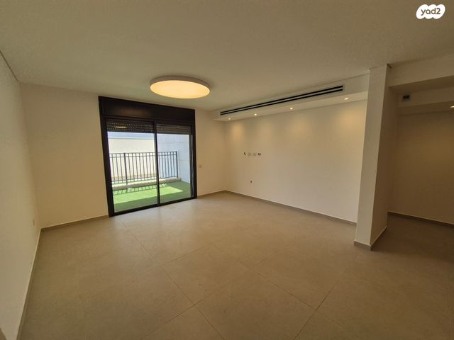 דירת גן, דרור, חורשת נח, אופקים