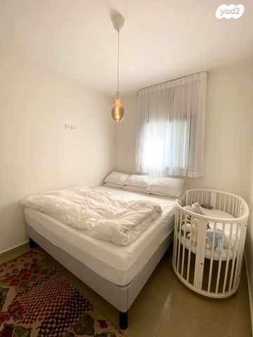 גג/ פנטהאוז, איסרליש 20, מונטיפיורי, הרכבת, תל אביב יפו