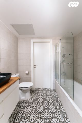 דירה, עפרה חזה, משכנות האומנים, קרית מוצקין