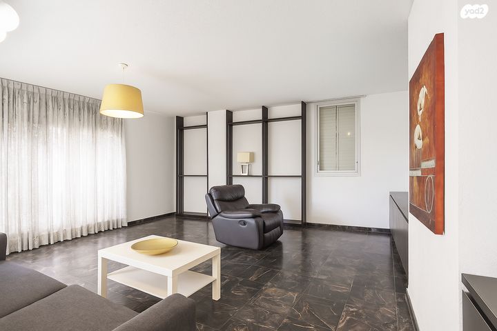 דירה, תש"ח 13, הצפון החדש - כיכר המדינה, תל אביב יפו