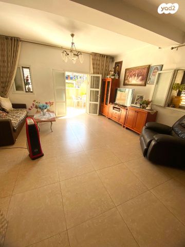 דירה, הורקניה, ירושלים