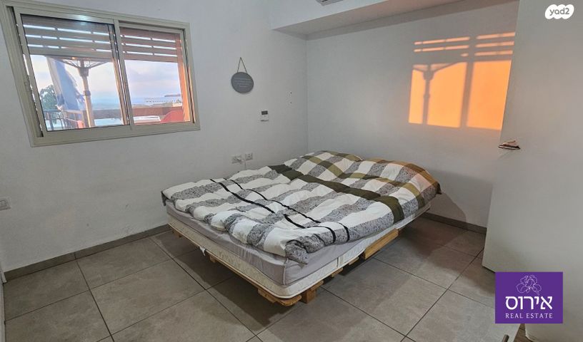 דירה, כפר ורדים