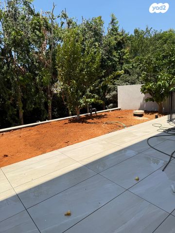 דירת גן, קרית יערים, רמת השרון