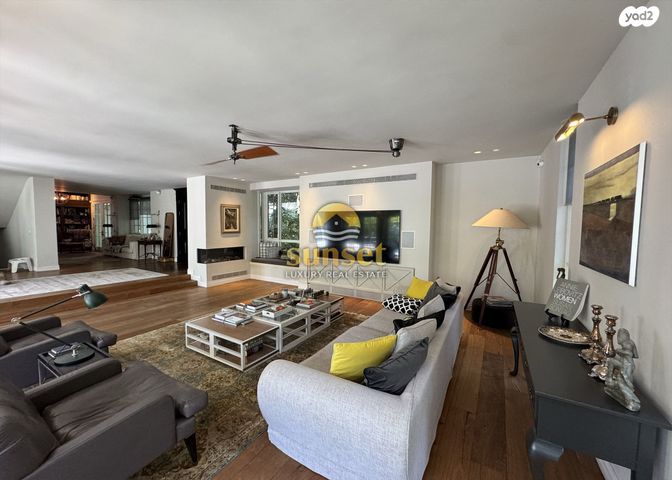 בית פרטי/ קוטג', נווה רום, רמת השרון