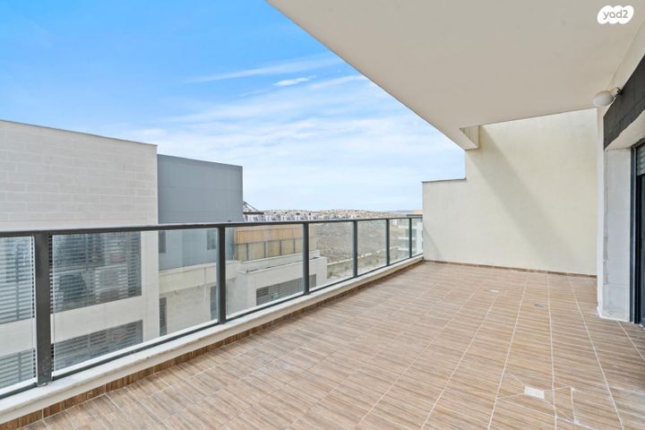 דירת גן, מורשת, מודיעין מכבים רעות