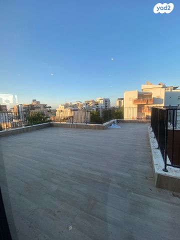 גג/ פנטהאוז, עין גנים, פתח תקווה