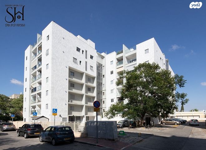 דירה, נאות יהודית ונווה ארזים, חולון