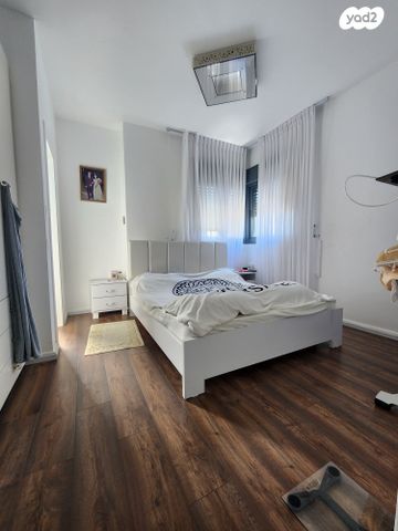 דירה, אור עקיבא