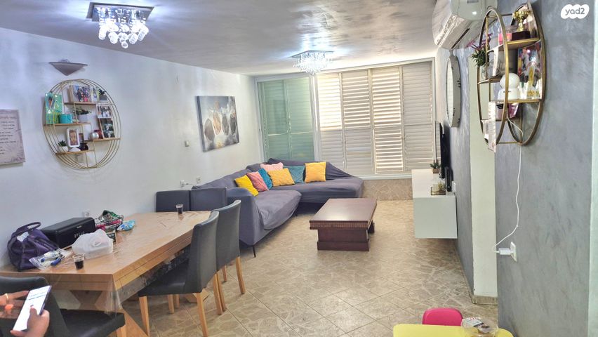 דירה, הנביאים 8, פתח תקווה