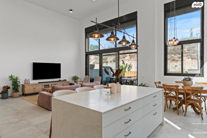 דירת גן, מורשת, מודיעין מכבים רעות