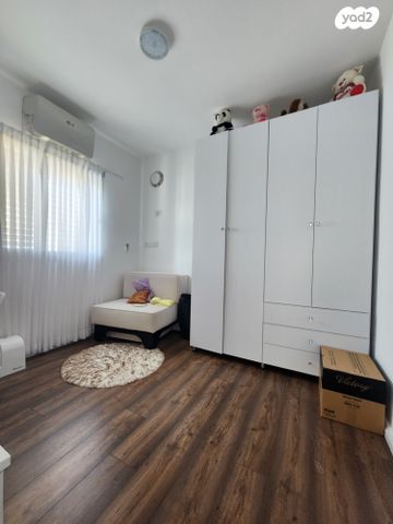 דירה, אור עקיבא