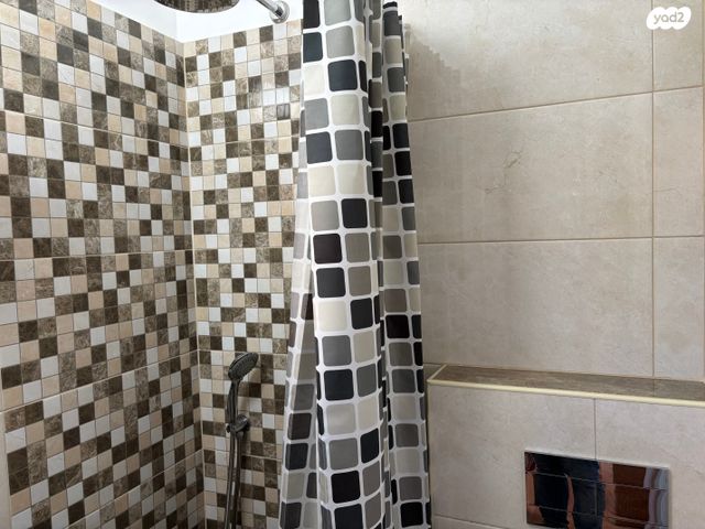 דירה, סטפן וייז, רמב"ם, ראשון לציון