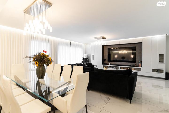 דירה, יטקובסקי אחים, כפר גנים ג, פתח תקווה