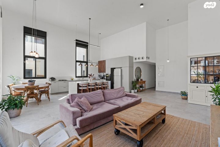 דירת גן, מורשת, מודיעין מכבים רעות