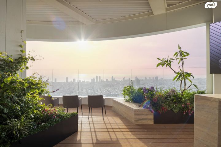 דירה, גרציאני יצחק 10, גני שרונה, קרית הממשלה, תל אביב יפו