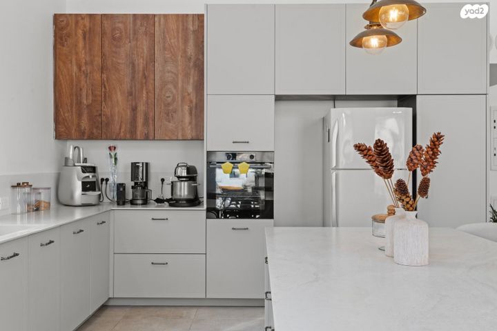 דירת גן, מורשת, מודיעין מכבים רעות