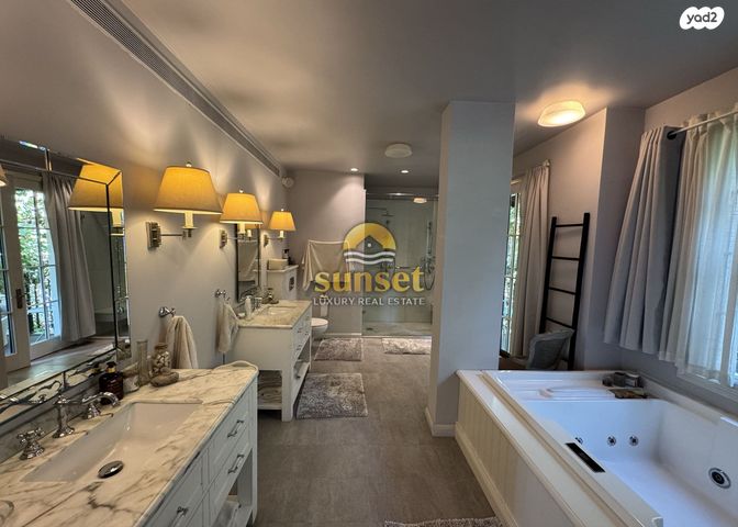 בית פרטי/ קוטג', נווה רום, רמת השרון