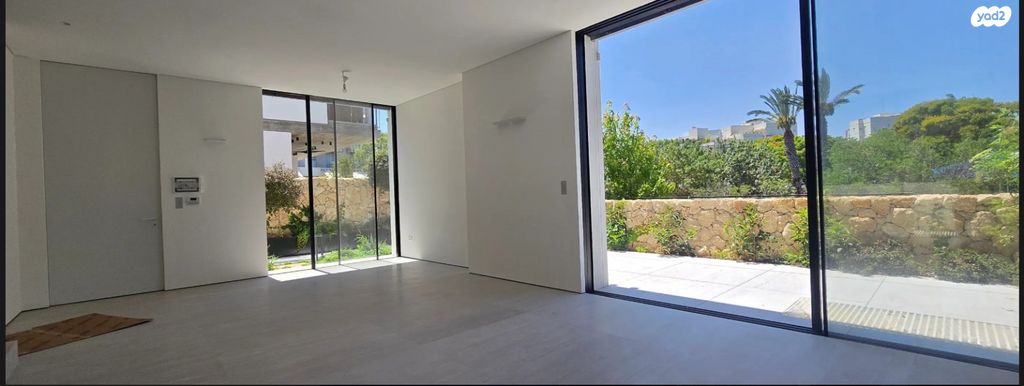 דו משפחתי, רמת השרון