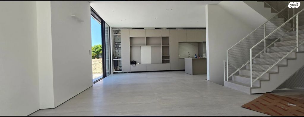 דו משפחתי, רמת השרון