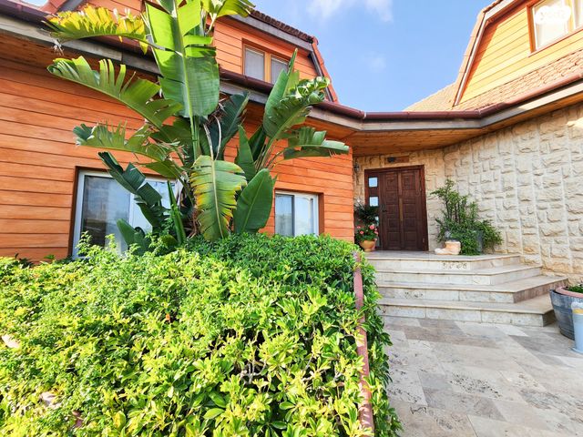 בית פרטי/ קוטג', גילון