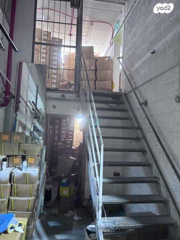 אולמות, פתח תקווה