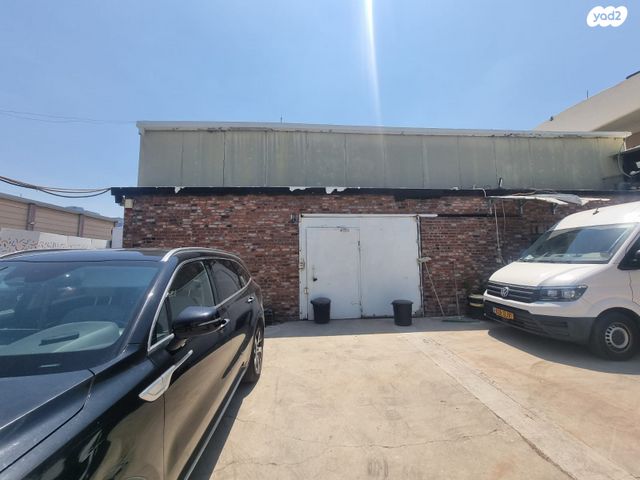 אולמות, פתח תקווה