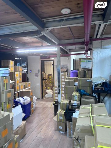 אולמות, פתח תקווה