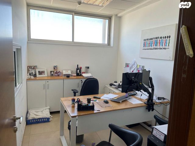 משרדים, לזרוב, ראשון לציון