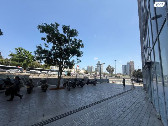 דרך מנחם בגין 150