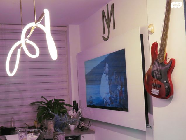 סטודיו, רבניצקי 8, מונטיפיורי, הרכבת, תל אביב יפו