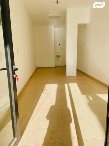 חנויות/ שטח מסחרי, בלפור 41, הגבול רוטשילד, בת ים