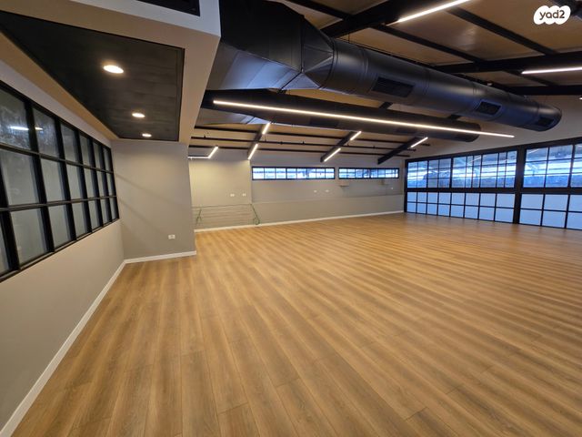 סטודיו, אזור תעשיה הישן, כפר סבא