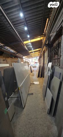 מבני תעשיה, מנחם יקואל 8, אזור תעשיה, בת ים